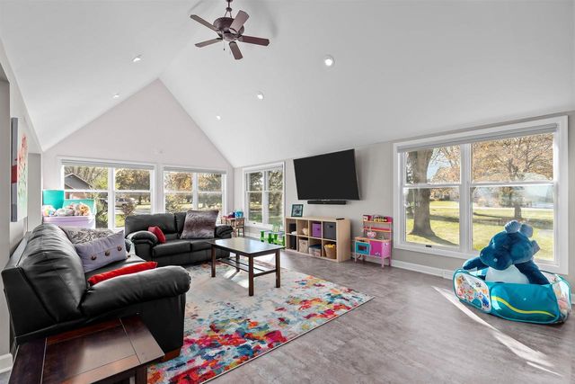 104 LIMEKILN DRIVE, Neenah, WI 54952