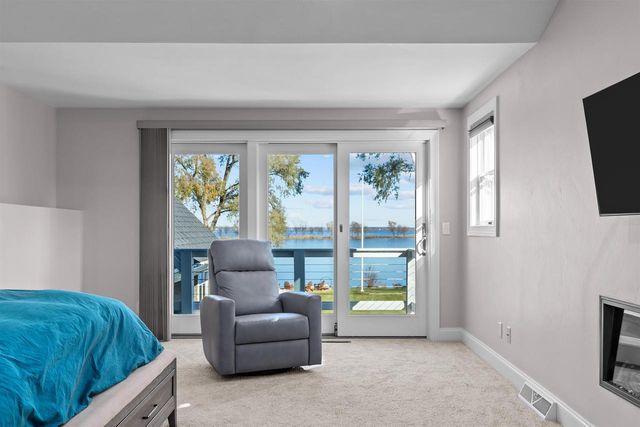 104 LIMEKILN DRIVE, Neenah, WI 54952