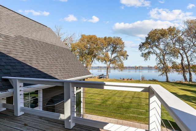 104 LIMEKILN DRIVE, Neenah, WI 54952