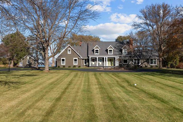 104 LIMEKILN DRIVE, Neenah, WI 54952