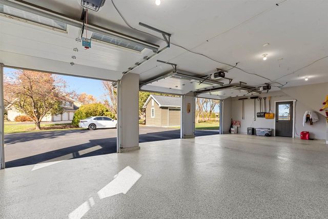 104 LIMEKILN DRIVE, Neenah, WI 54952