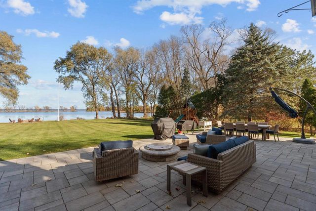 104 LIMEKILN DRIVE, Neenah, WI 54952