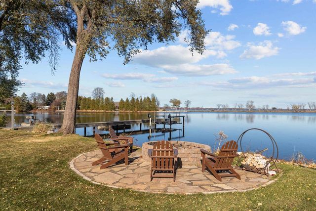 104 LIMEKILN DRIVE, Neenah, WI 54952