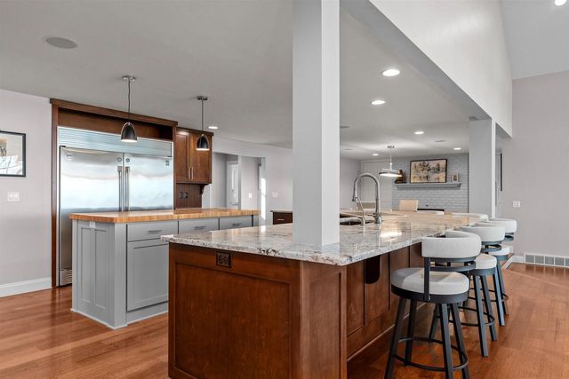 104 LIMEKILN DRIVE, Neenah, WI 54952