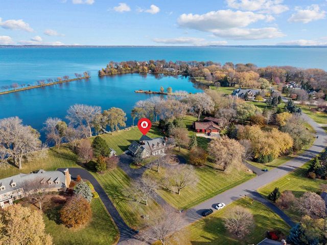 104 LIMEKILN DRIVE, Neenah, WI 54952