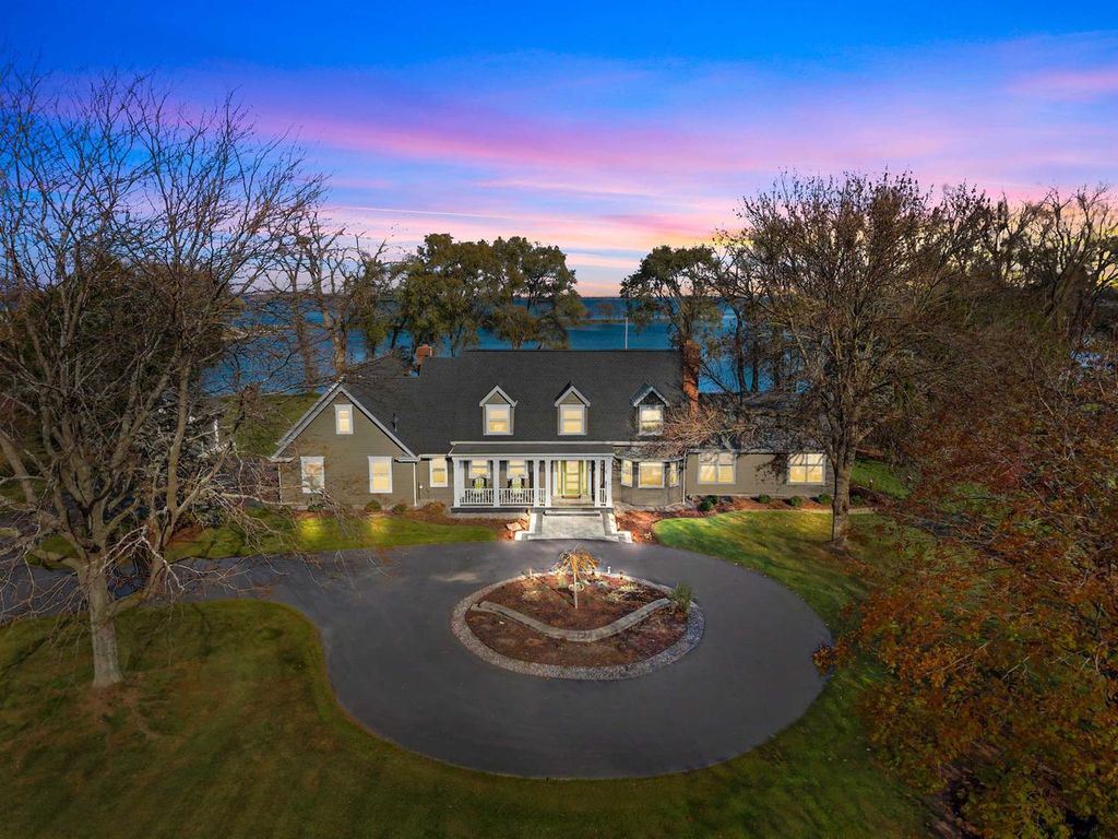 104 LIMEKILN DRIVE, Neenah, WI 54952