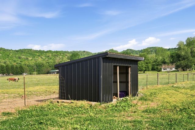 1782 Harris Creek Road, Stanford, KY 40484
