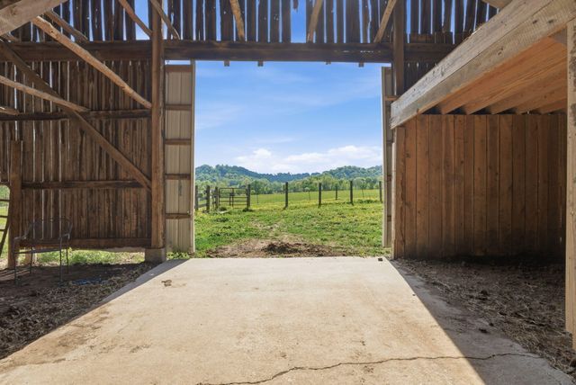 1782 Harris Creek Road, Stanford, KY 40484