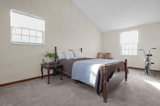 5288 Hyde Park Drive, Hilliard, OH 43026