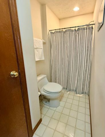 5288 Hyde Park Drive, Hilliard, OH 43026