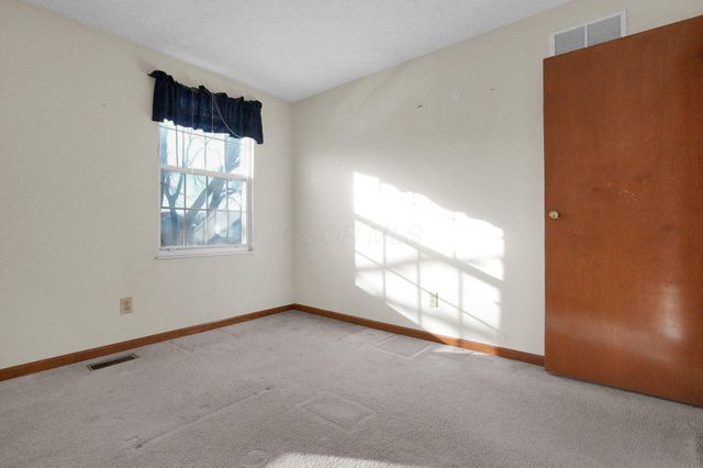 5288 Hyde Park Drive, Hilliard, OH 43026