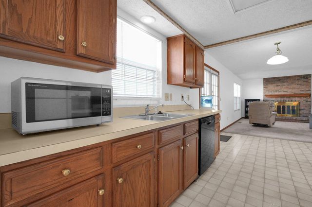 5288 Hyde Park Drive, Hilliard, OH 43026