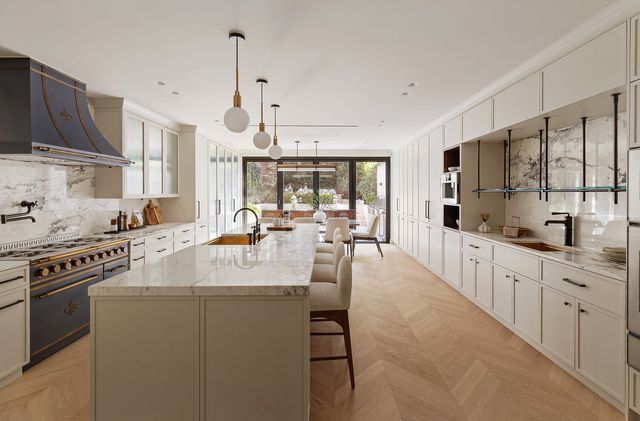 34 W 12TH Street, New York City, NY 10011