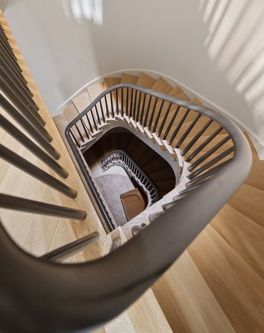 34 W 12TH Street, New York City, NY 10011