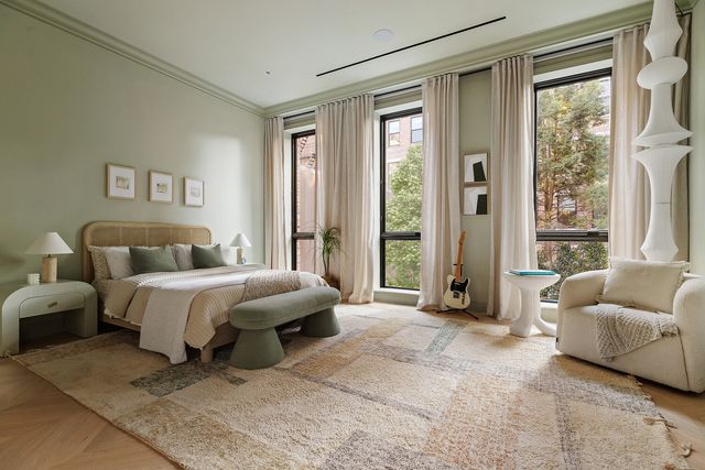 34 W 12TH Street, New York City, NY 10011