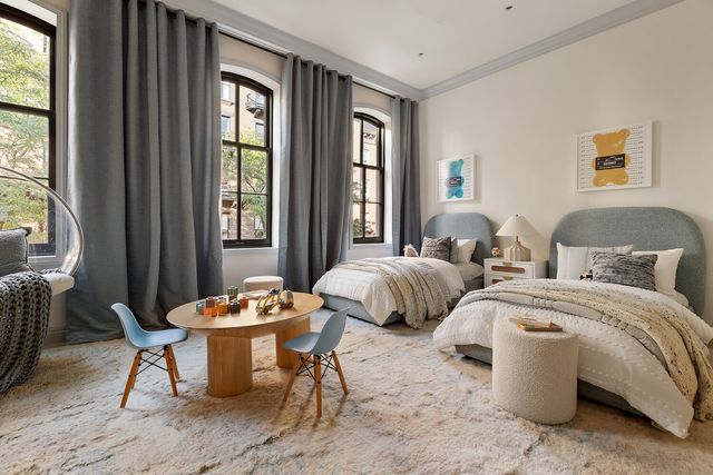 34 W 12TH Street, New York City, NY 10011