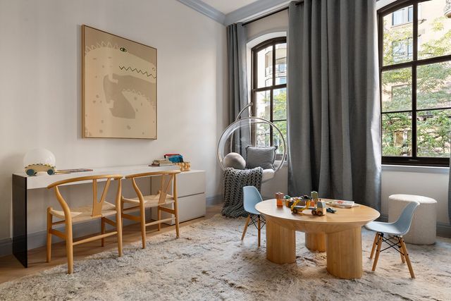 34 W 12TH Street, New York City, NY 10011