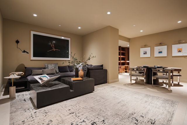 34 W 12TH Street, New York City, NY 10011