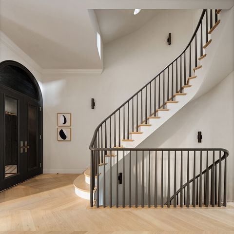 34 W 12TH Street, New York City, NY 10011