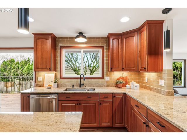 5235 Se 32ND Ave, Portland, OR 97202