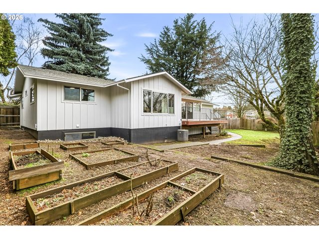 5235 Se 32ND Ave, Portland, OR 97202