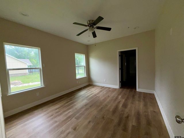 106 Elm St, Winona, TX 75792