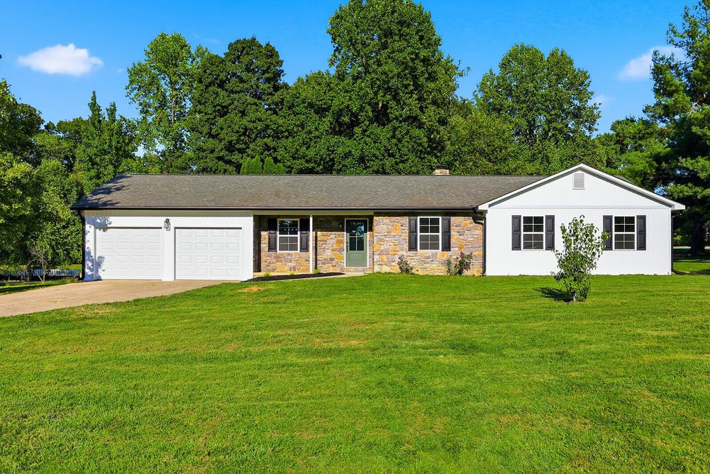 2006 Wilson Lane, Lawrenceburg, KY 40342