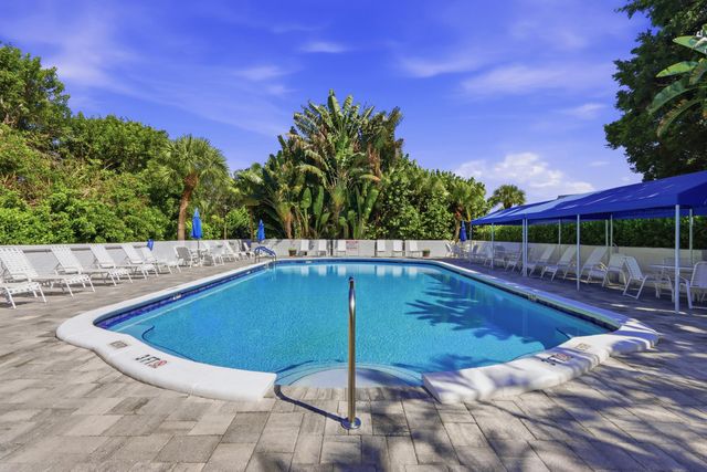 4489 Luxemburg Court 202, Lake Worth, FL 33467