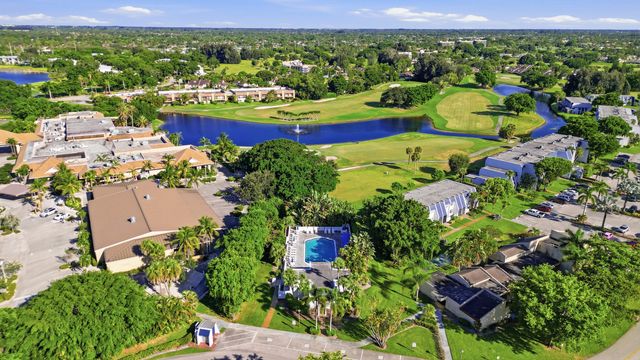 4489 Luxemburg Court 202, Lake Worth, FL 33467