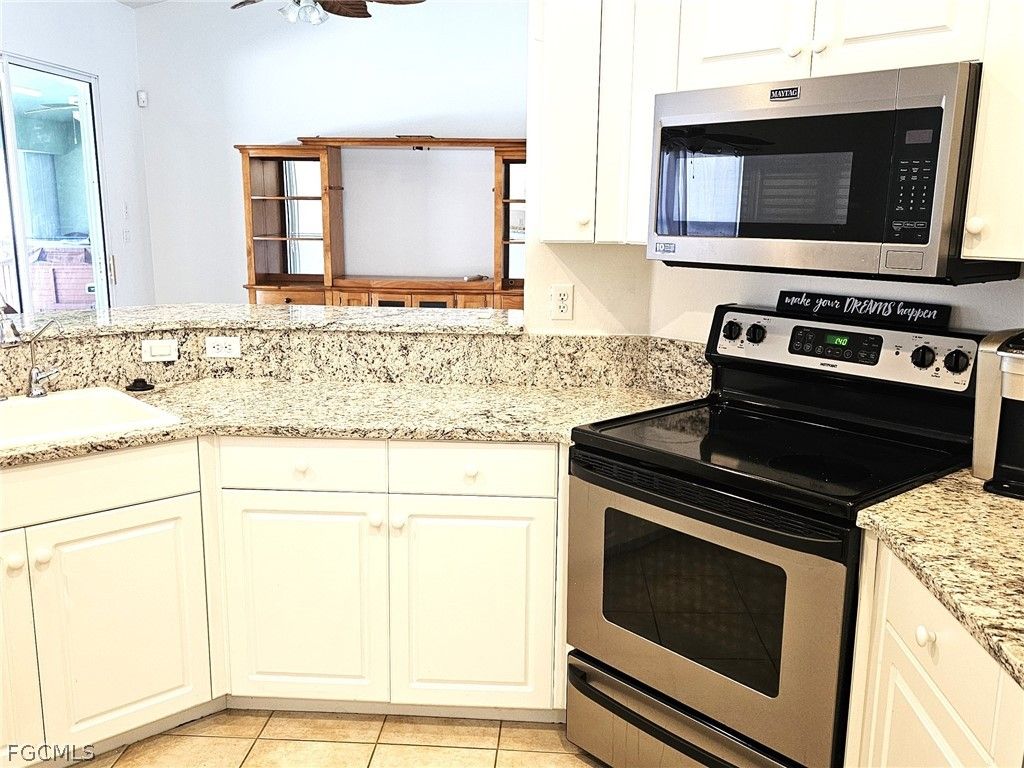 Image 11 of property listing at 1811 Savona PKWY W, Cape Coral, FL 33914