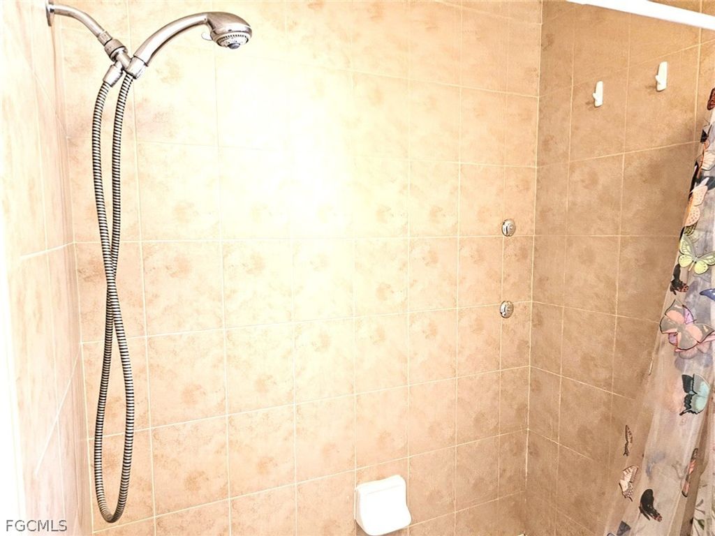 Image 23 of property listing at 1811 Savona PKWY W, Cape Coral, FL 33914