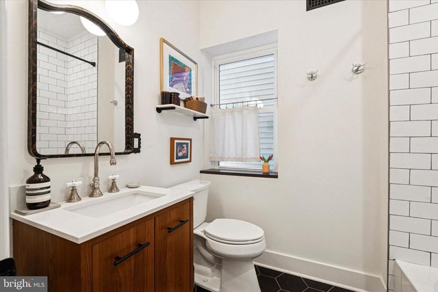 1231 E MOYAMENSING AVE, Philadelphia, PA 19147