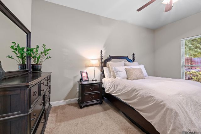 12494 Chartres Dr, Gonzales, LA 70737
