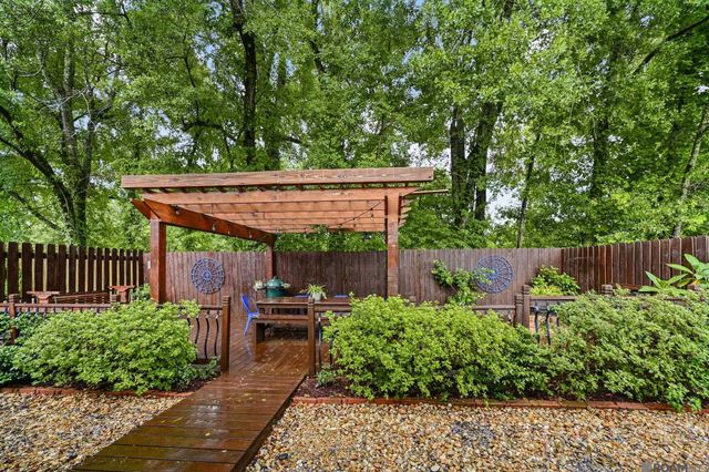 12494 Chartres Dr, Gonzales, LA 70737