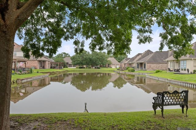 12494 Chartres Dr, Gonzales, LA 70737