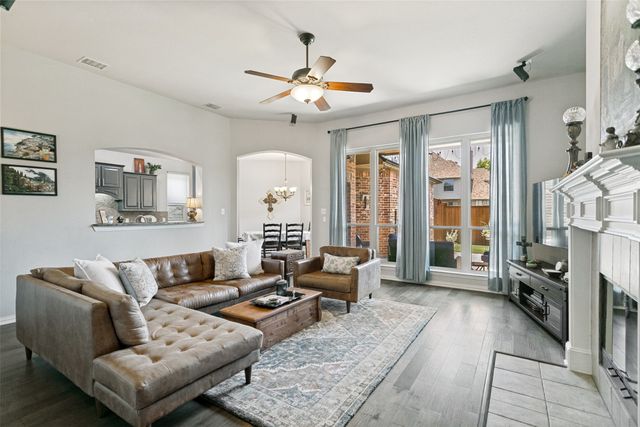 1195 Dodgeton Drive, Frisco, TX 75033