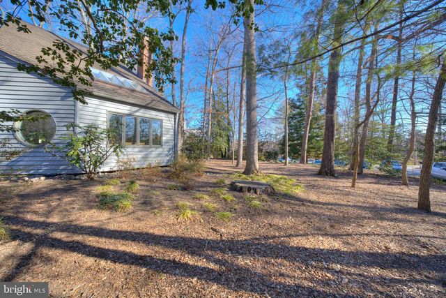 11574 LAKE NEWPORT RD, Reston, VA 20194