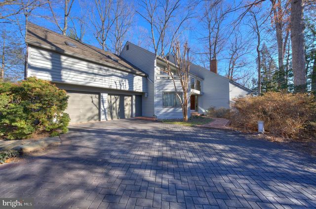 11574 LAKE NEWPORT RD, Reston, VA 20194