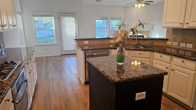 9407 Herons Grove Lane, Katy, TX 77494