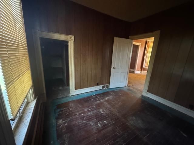 415 Cleveland Avenue, Michigan City, IN 46360