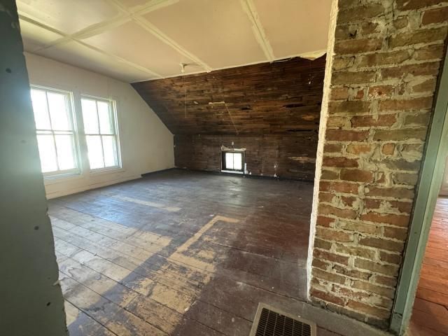 415 Cleveland Avenue, Michigan City, IN 46360
