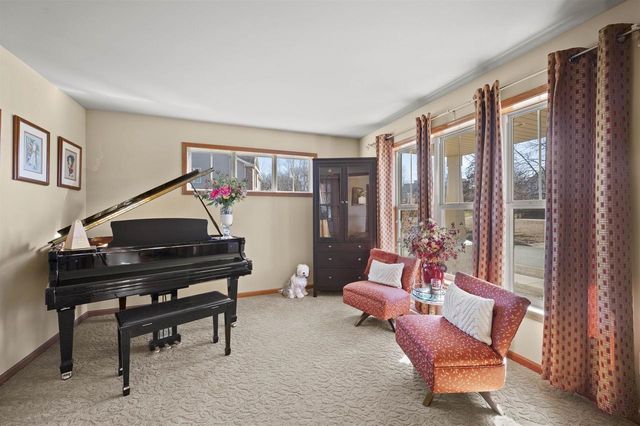 2638 Sweet Sparrow Place, Sun Prairie, WI 53590