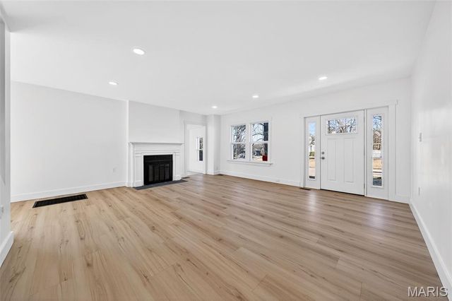 14 Armin Lane, Webster Groves, MO 63119