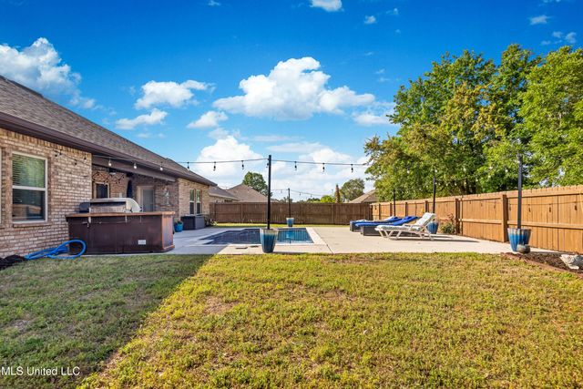6509 Sugarcane Circle, Ocean Springs, MS 39564