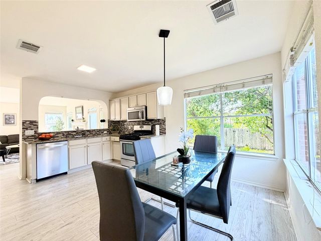 9802 Copper Creek DR, Austin, TX 78729