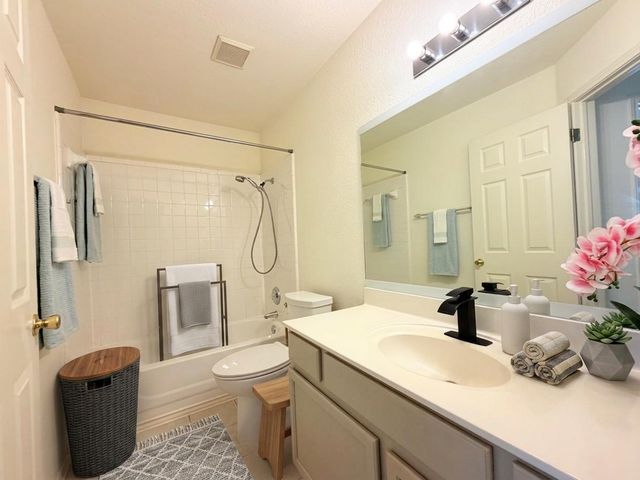 9802 Copper Creek DR, Austin, TX 78729