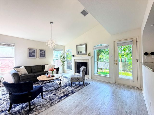 9802 Copper Creek DR, Austin, TX 78729