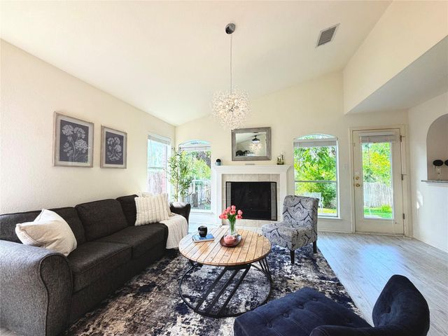 9802 Copper Creek DR, Austin, TX 78729