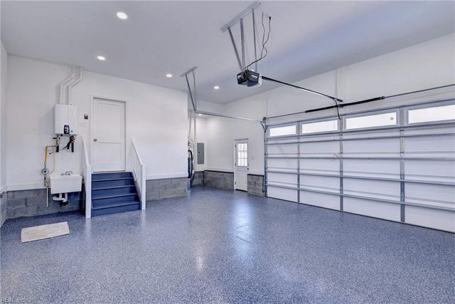 704 Dare RD, Yorktown, VA 23692