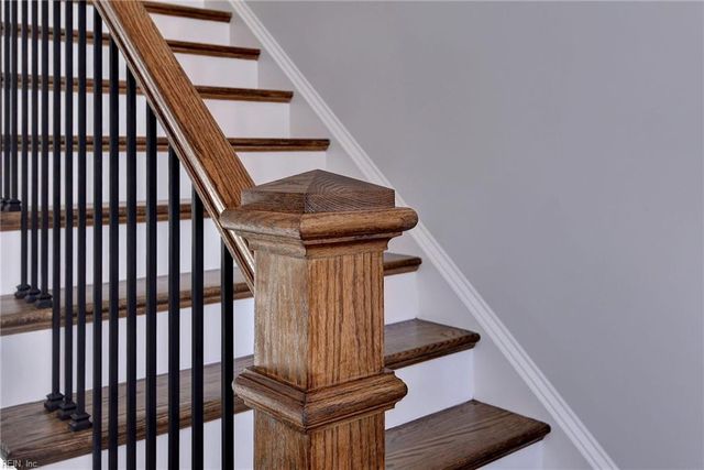 704 Dare RD, Yorktown, VA 23692